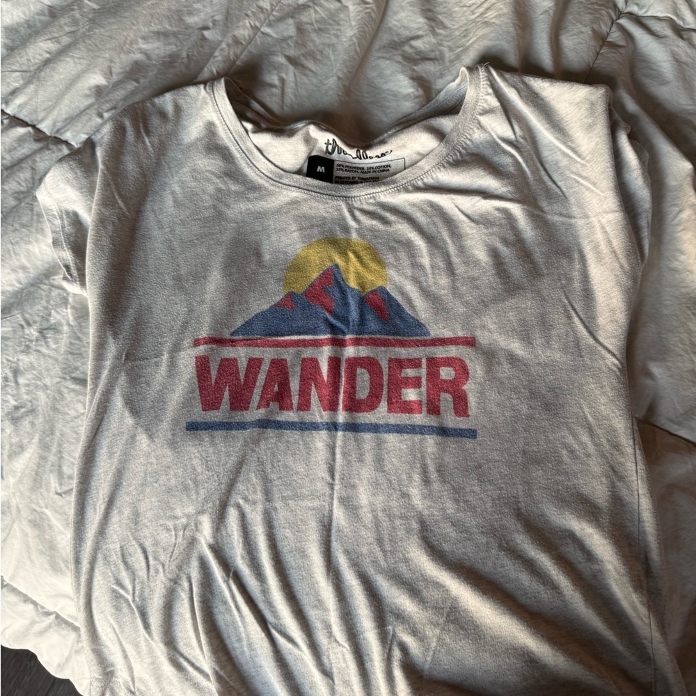 Threadless Wander Scoop neck - Picture 2 of 3